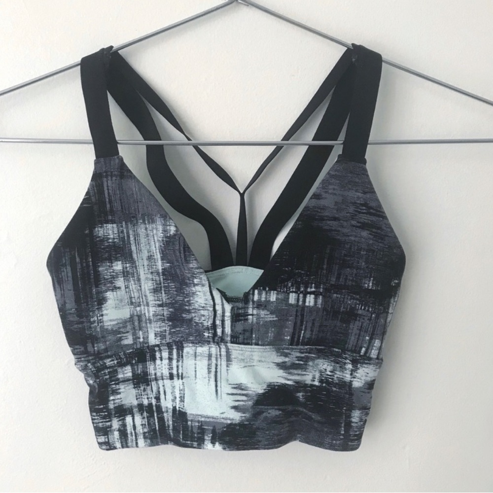 New Balance • Black and Blue Strap Sports Bra